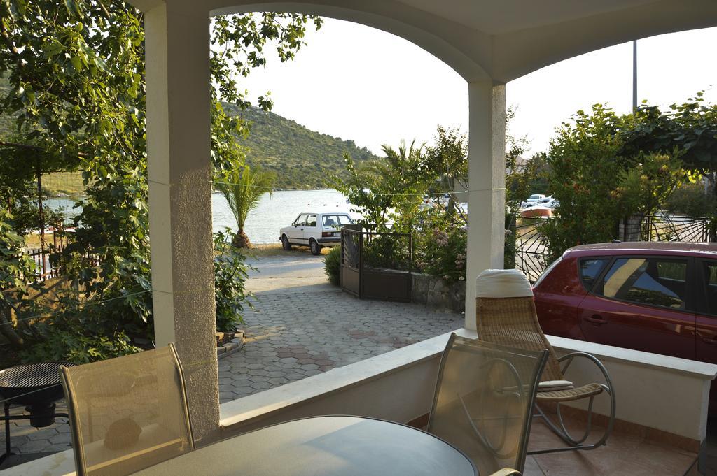 Holiday House Maja Podglavica Exterior photo